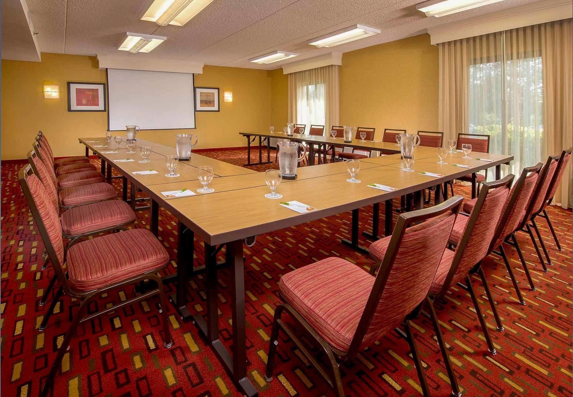 Courtyard By Marriott Rockville Eksteriør billede
